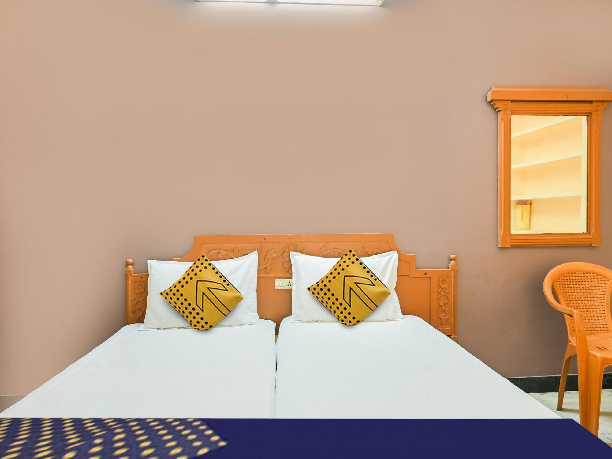 Hotel O Vel Vel Guest House 帕拉尼 外观 照片